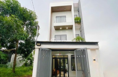 BÁN NGỘP NHÀ 1 TRỆT 2 LẦU 150M2 2TY5 TRUNG TÂM THỦ DẦU MỘT, SỔ HỒNG RIÊNG,ĐƯỜNG XE HƠI